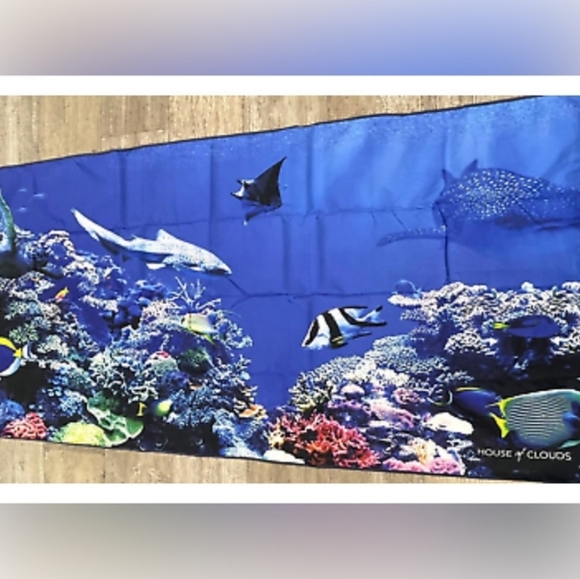 House of Cloud Microfiber Beach Towel Quick Dry Sand Free Compact Underwater - Picture 3 of 9